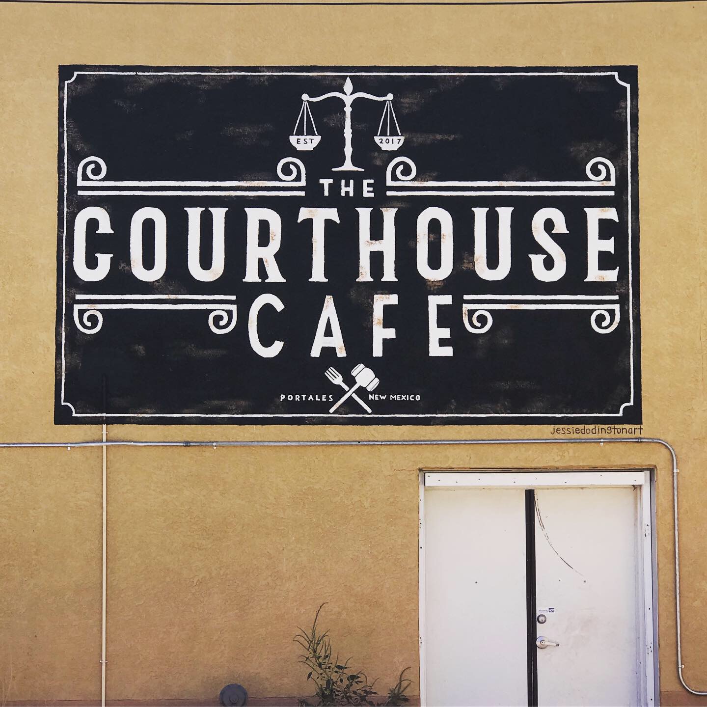 view of the back of the Courthouse Cafe in Portales, New Mexico